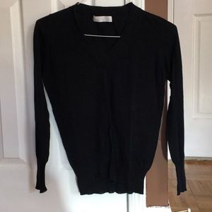Long-sleeve Lightweight Top